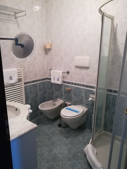 Bad mit Dusche Aparthotel Holiday