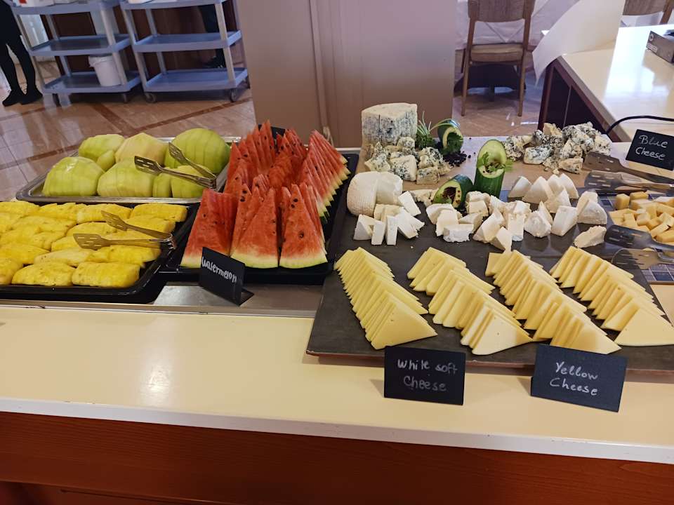 Gastro Sovereign Beach Hotel