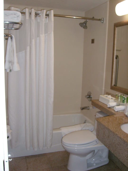 Badezimmer, Wanne mit Dusche Holiday Inn Express Brooklyn