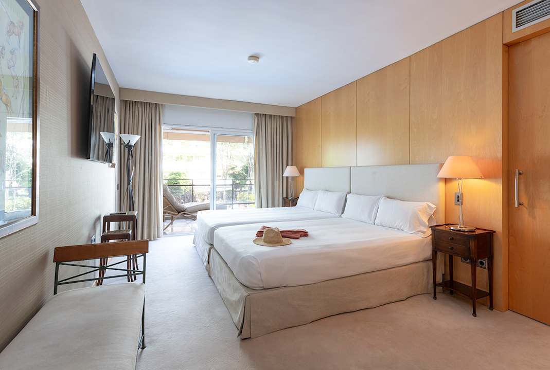 Zimmer Suites del Mar Fenals