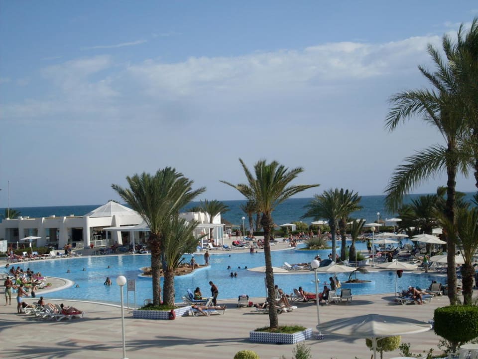 Eine der Poolanlagen Hotel El Mouradi Djerba Menzel