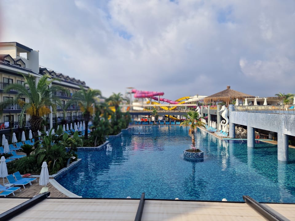 Pool Dream World Palace Hotel