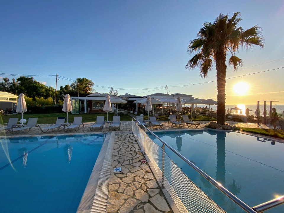 Pool Acharavi Beach Hotel