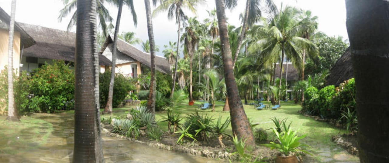 Gartenanlage Bahari Beach Hotel