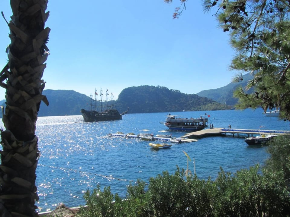 Blick vom kleinen Pool zum Piratenschiff Grand Yazici Club Marmaris Palace