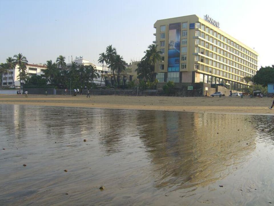 Strandansicht Novotel Mumbai Juhu Beach