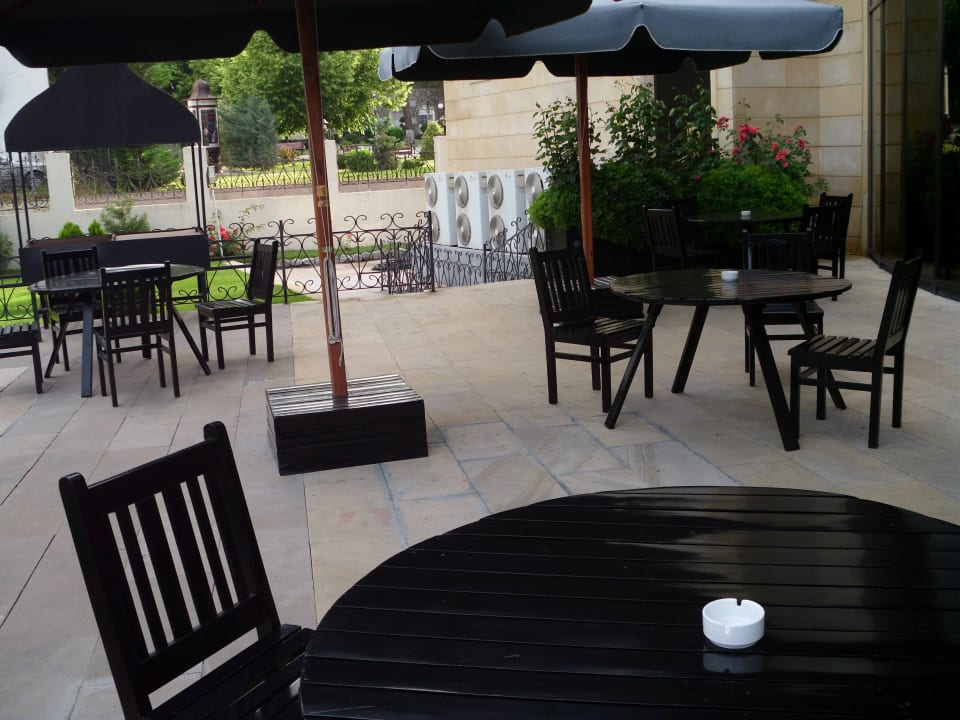 Terrasse Sheki Saray Hotel