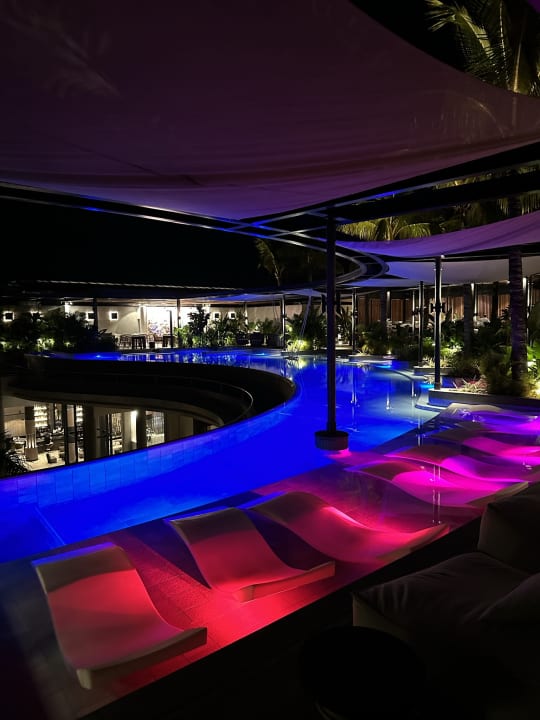 Pool LUX* Grand Baie Resort & Residences