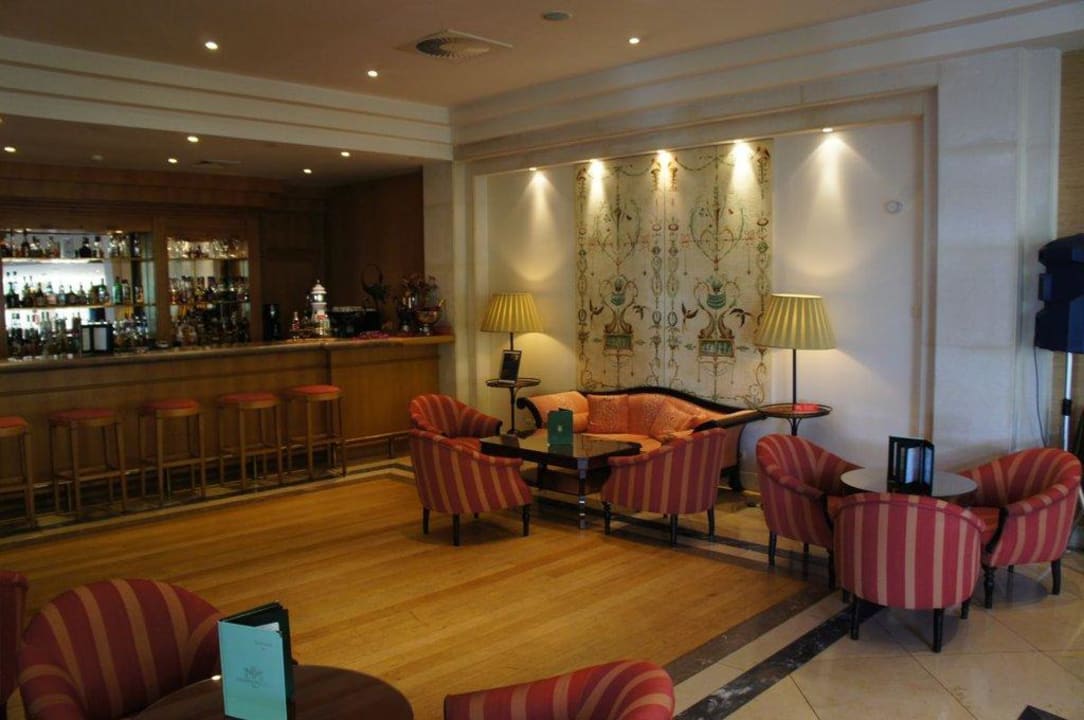 Sitzgruppe in Bar Pestana Royal Premium All Inclusive Ocean & Spa Resort