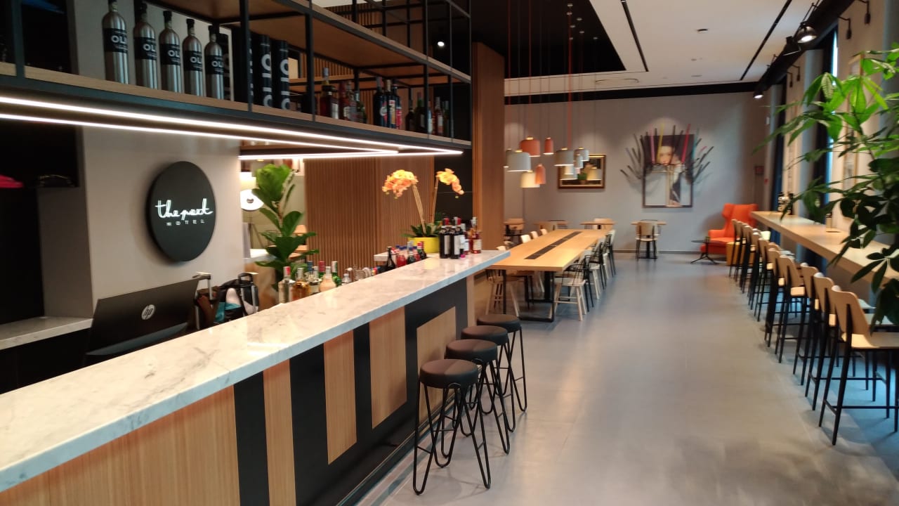 Lobby The Poet Hotel