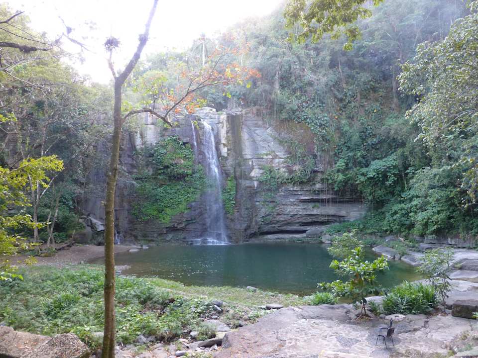 Wasserfällchen unweit der Unterkunft Hotel El Salton
