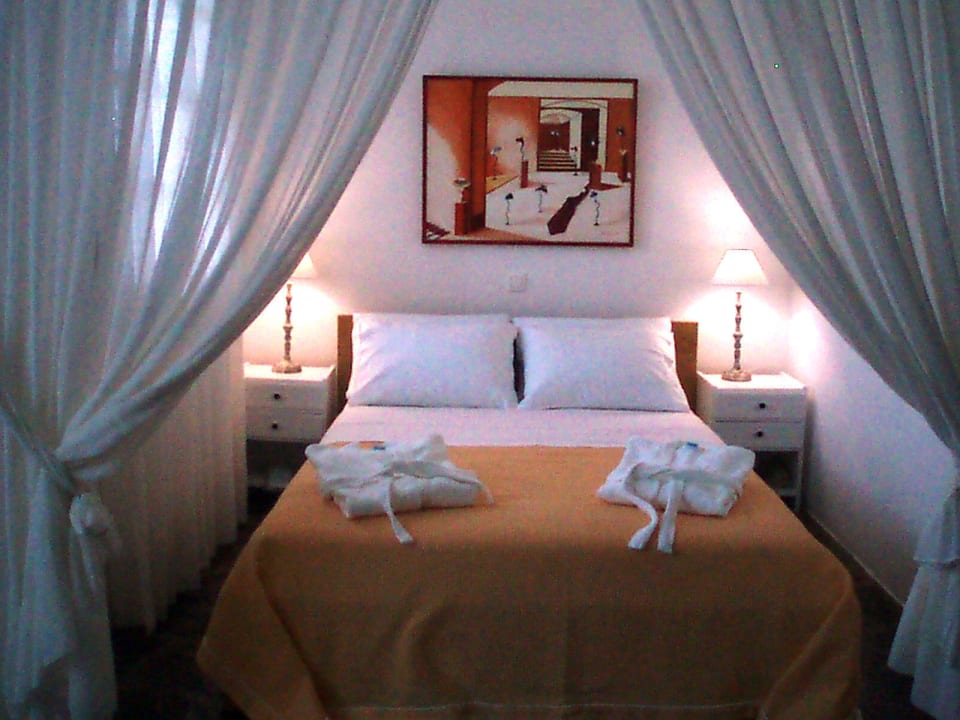 Classic Suite bedroom Scorpios Hotel & Suites