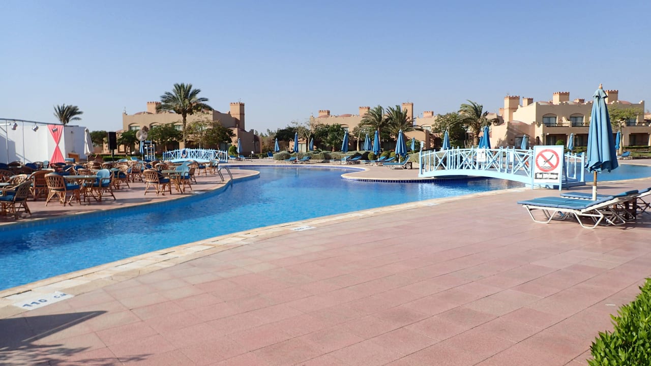 Basen Akassia Swiss Resort