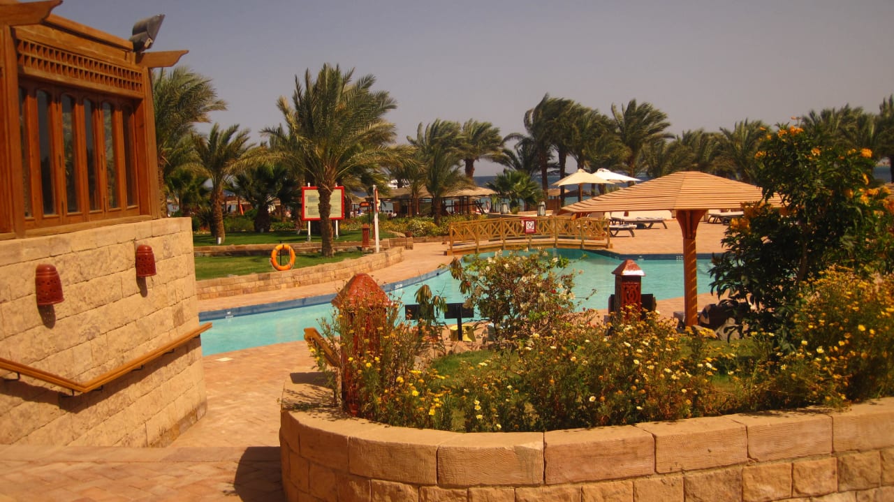Weg zum Restaurant Fort Arabesque Resort, Spa & Villas