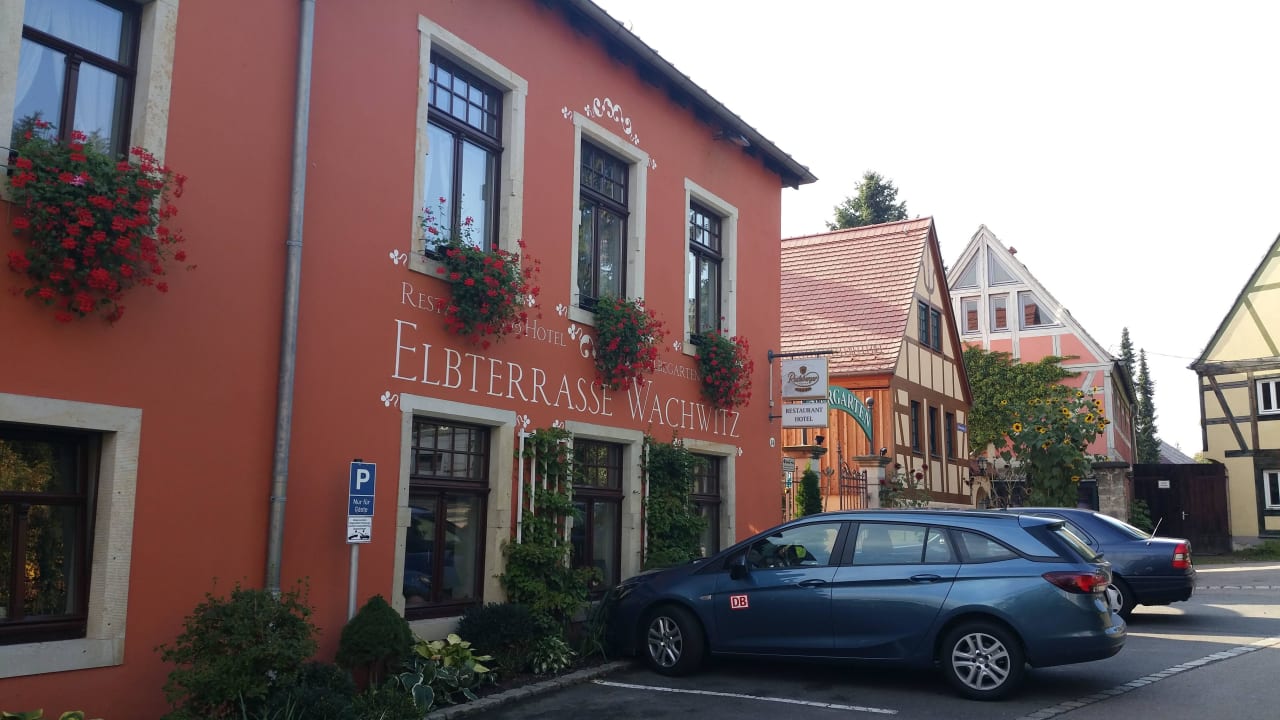 Straßenansicht  Hotel Elbterassen Wachwitz
