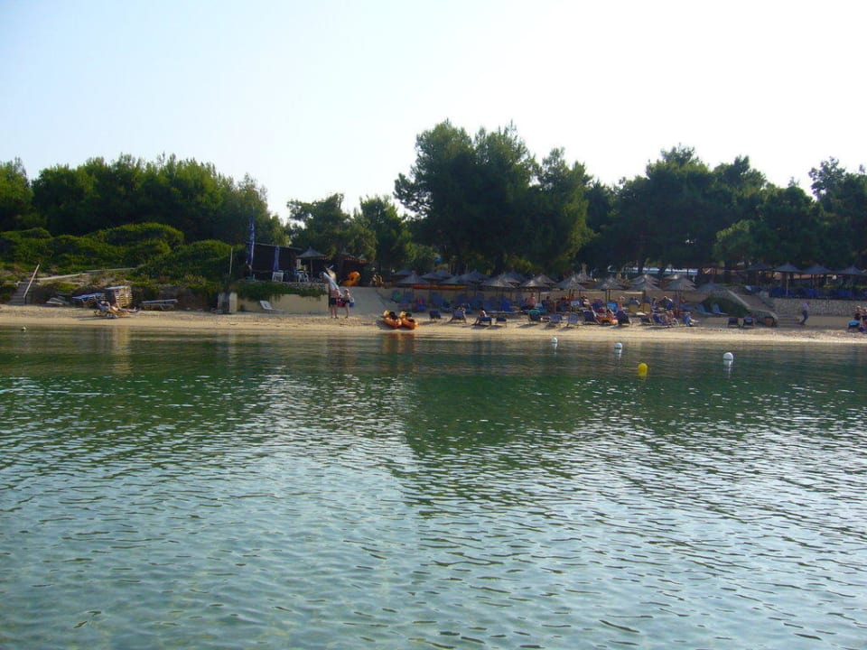 Ausblick vom Trettboot auf den Strand. Hotel Portes Beach