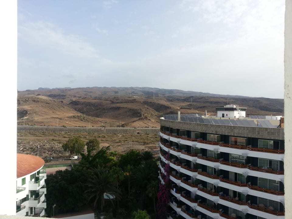 Ausblick ins Hinterland Hotel Caserio