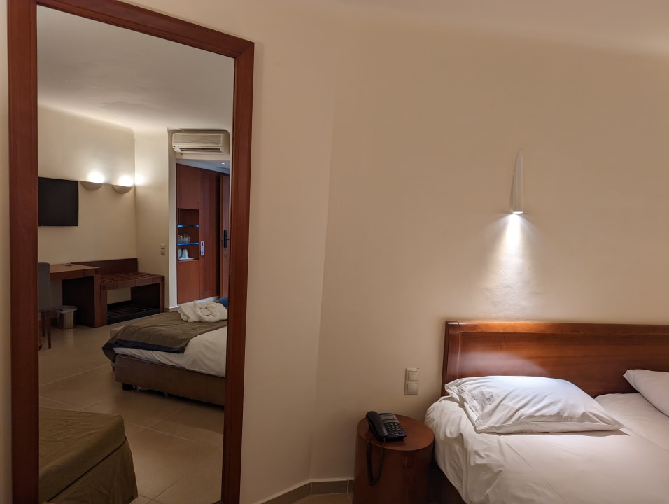 Zimmer Apollonia Beach Resort & Spa