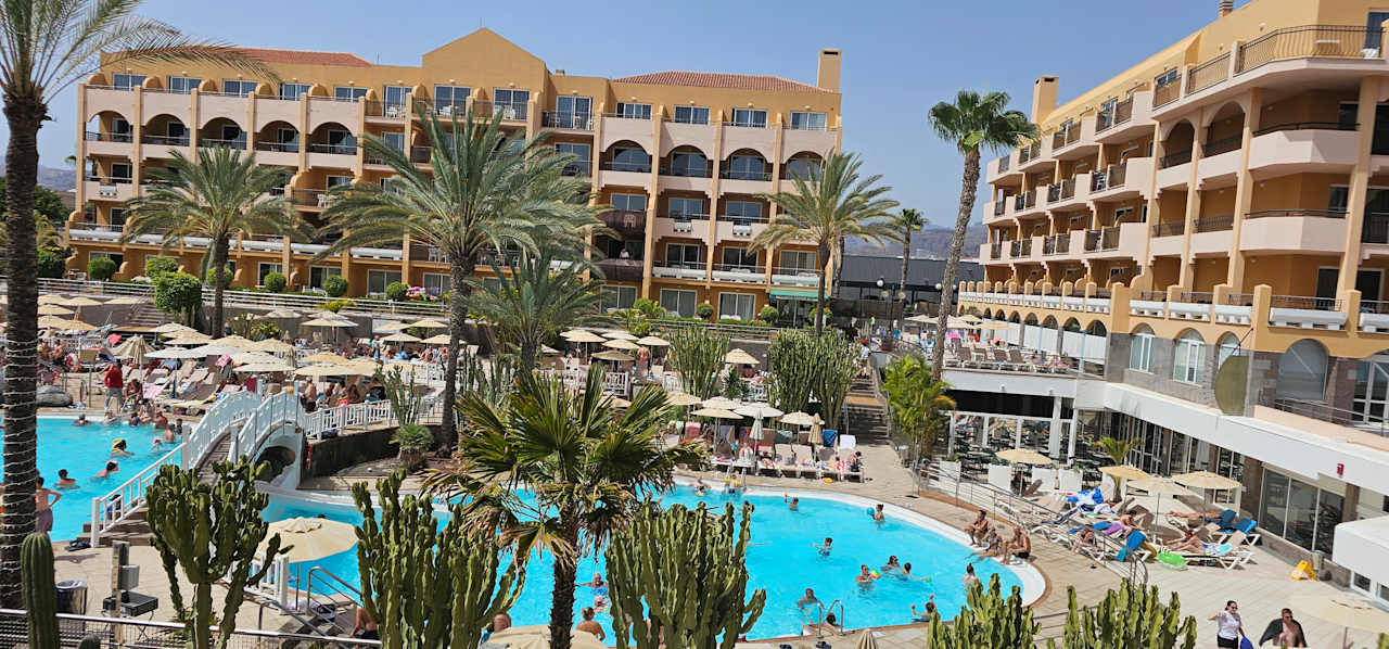 Pool Mirador Maspalomas by Dunas