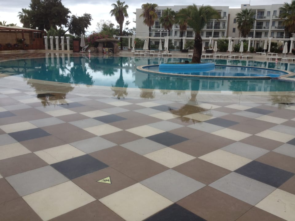 Pool Kaya Side