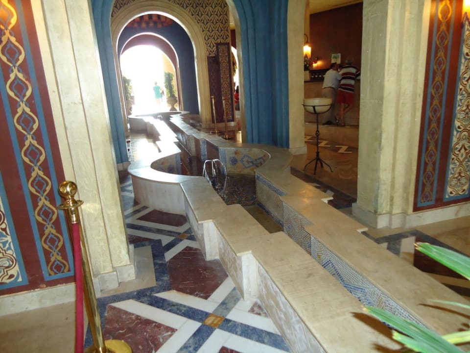 Brunnen durch die Lobby SUNRISE Royal Makadi Resort