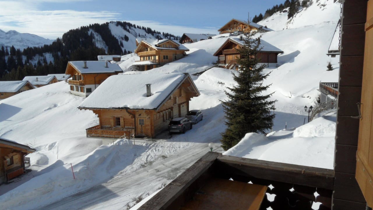 Blick ins Dorf Chalet Clarines