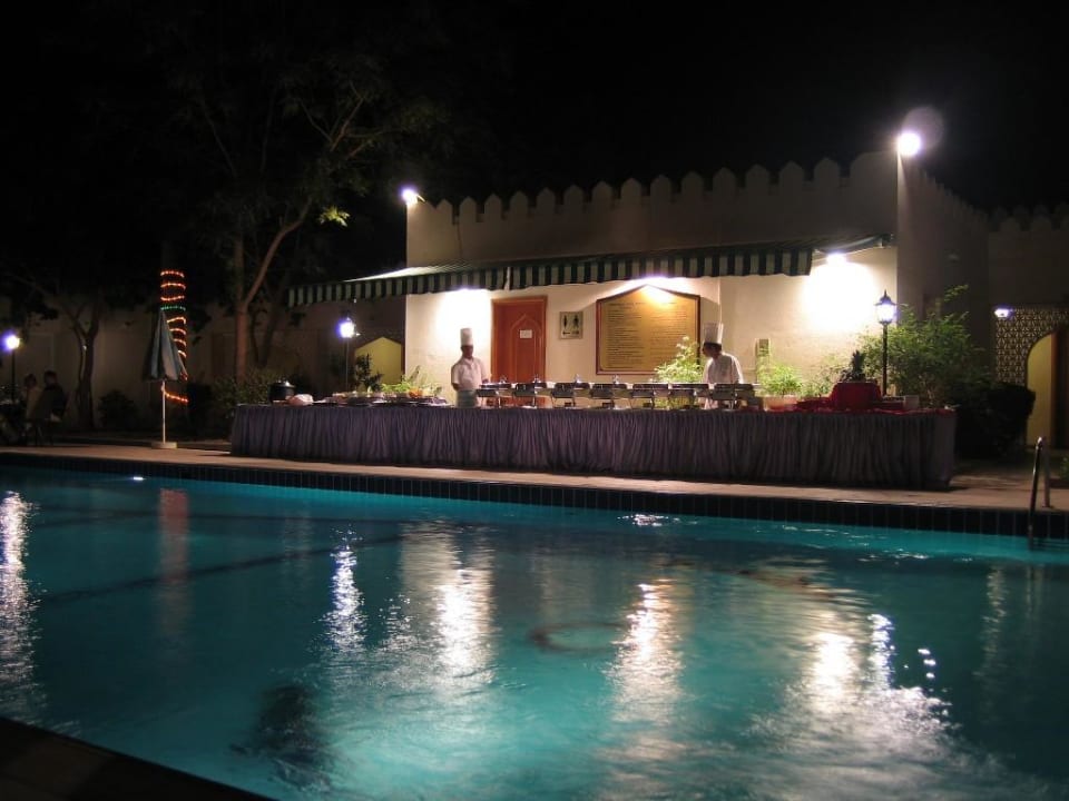 Falaj Daris, vorderer Pool, Buffet Hotel Falaj Daris