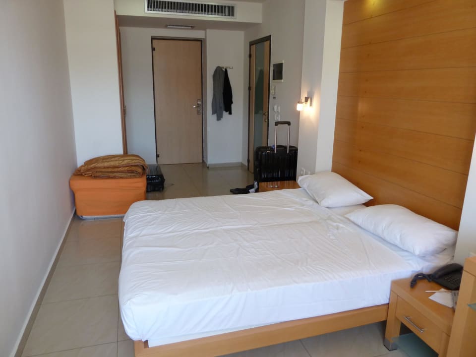 Das Zimmer (Blick von der Balkontür) Hotel Corissia Princess