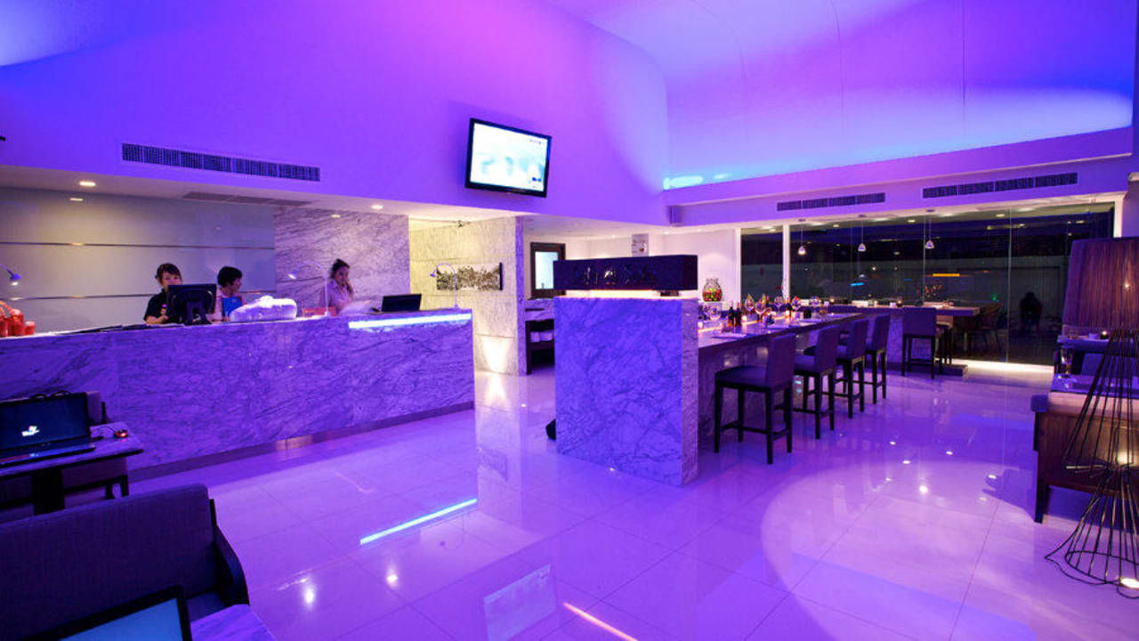 Hotel Lobby Night View Hotel Solo Sukhumvit 2