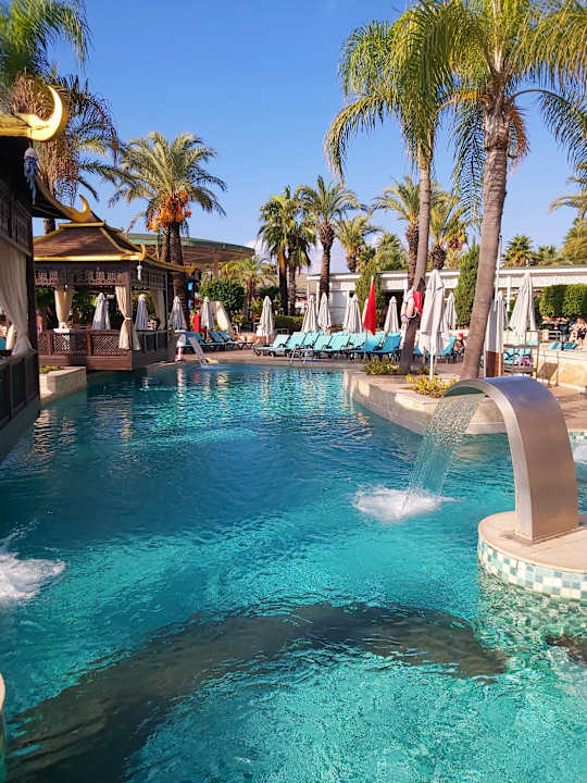 Pool Crystal Family Comfort Collection