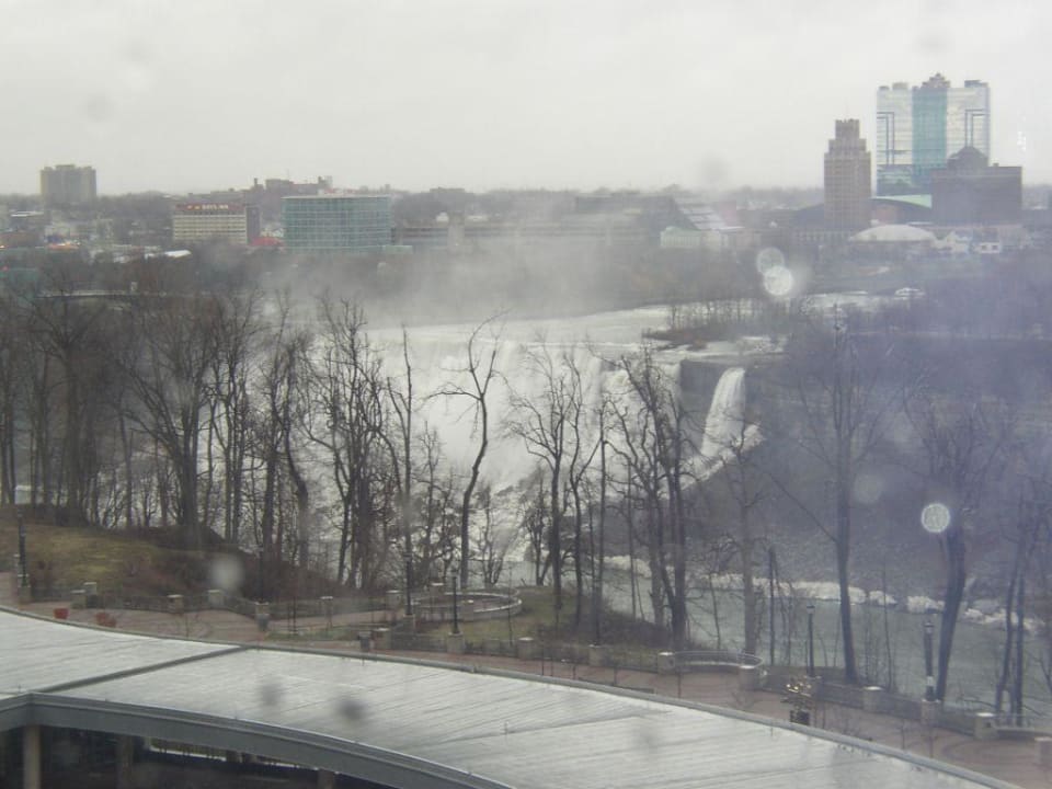 Ausblick Embassy Suites Hotel Niagara Falls / Fallsview
