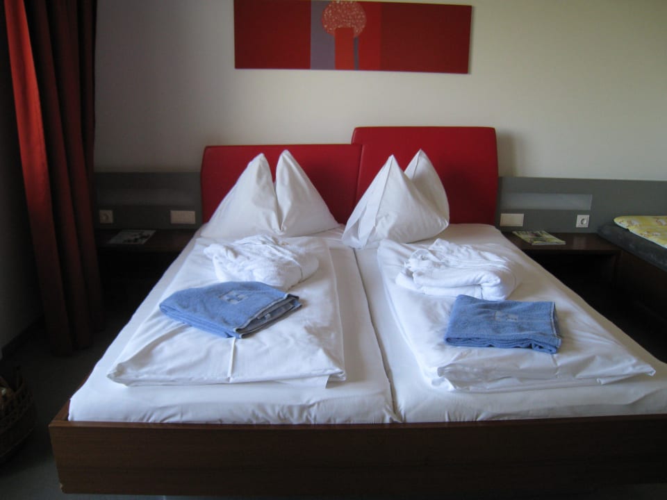 Doppelbett All In Red Thermenhotel
