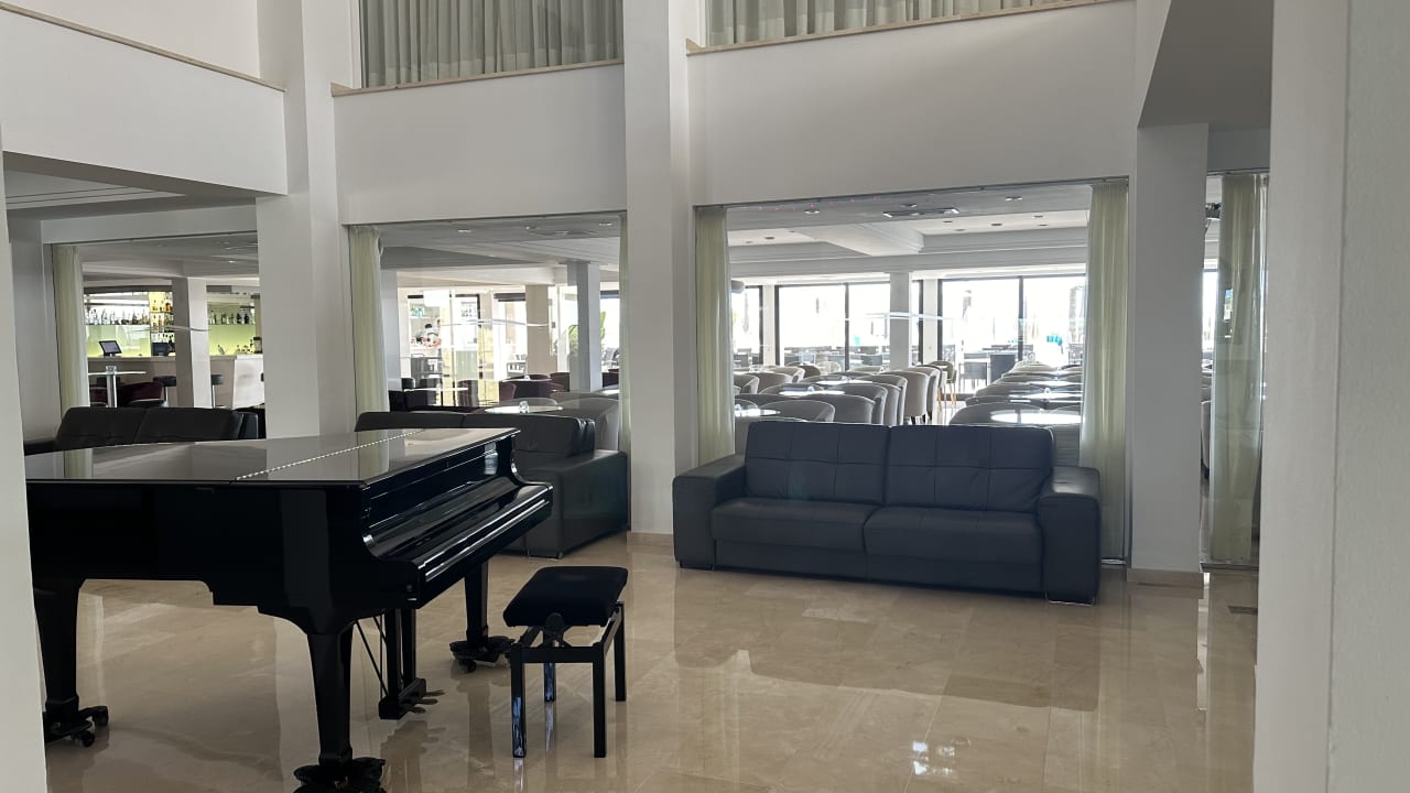 Lobby CM Playa del Moro