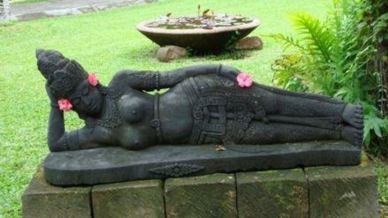 Skulpturen Puri Santrian