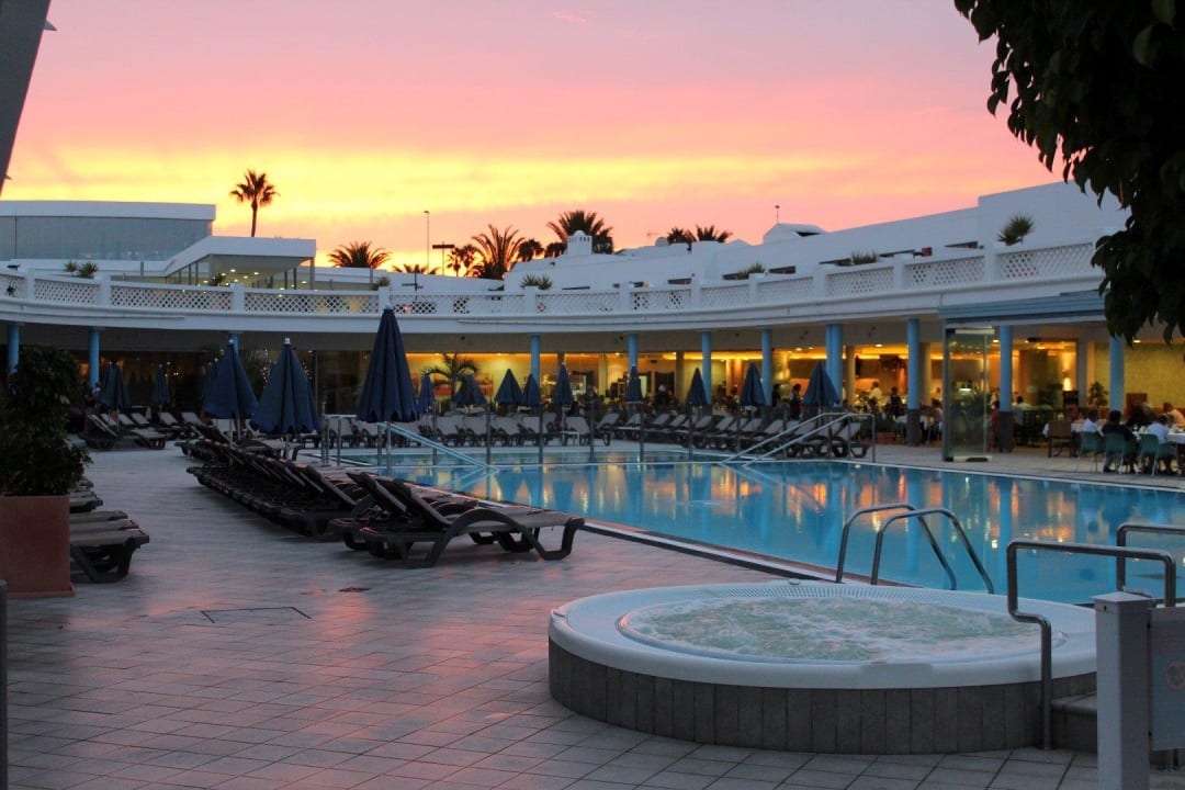 Poolanlage Hotel Las Costas