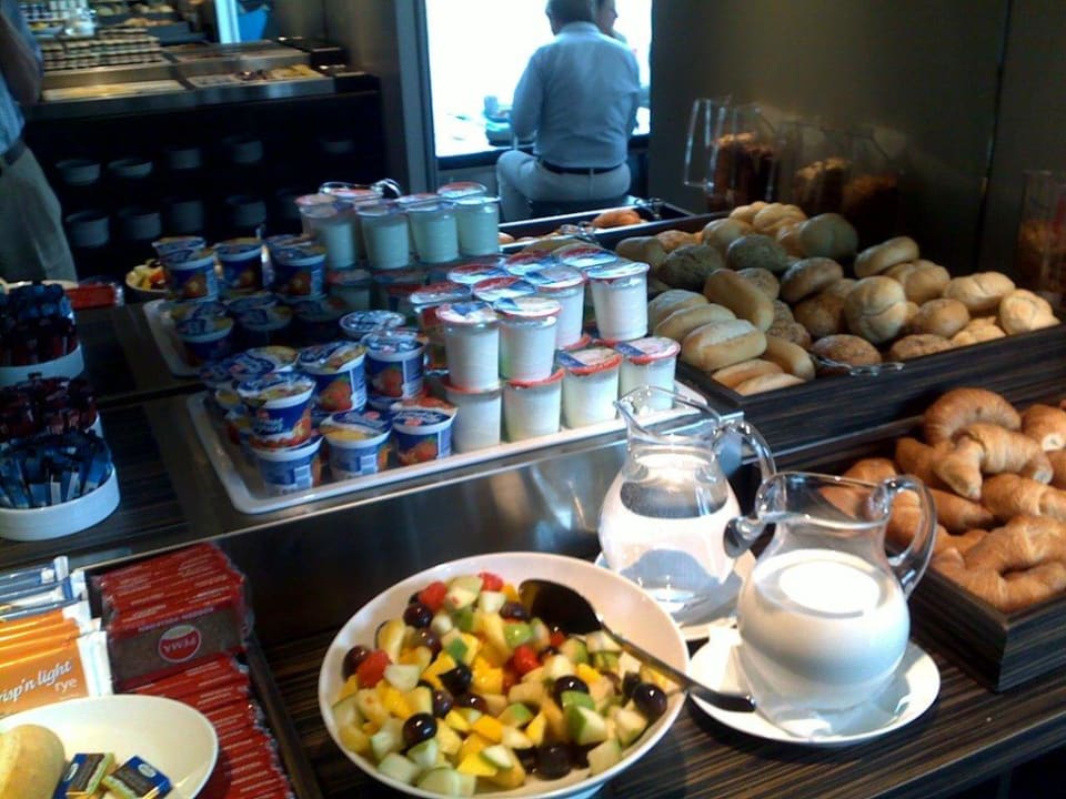 Frühstücksbuffet Motel One Wiesbaden