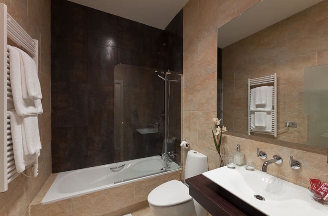 Baño habitación doble superior  Hotel Puerta Gamboa