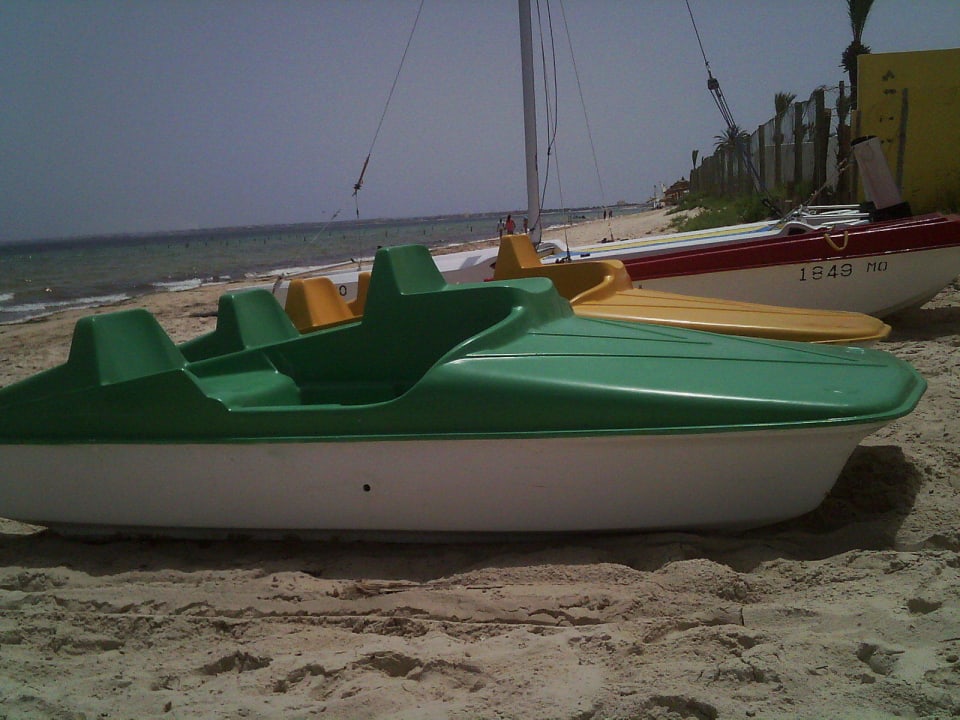 Tretboote vom Wassersport Stand. Incl. Caribbean World Monastir