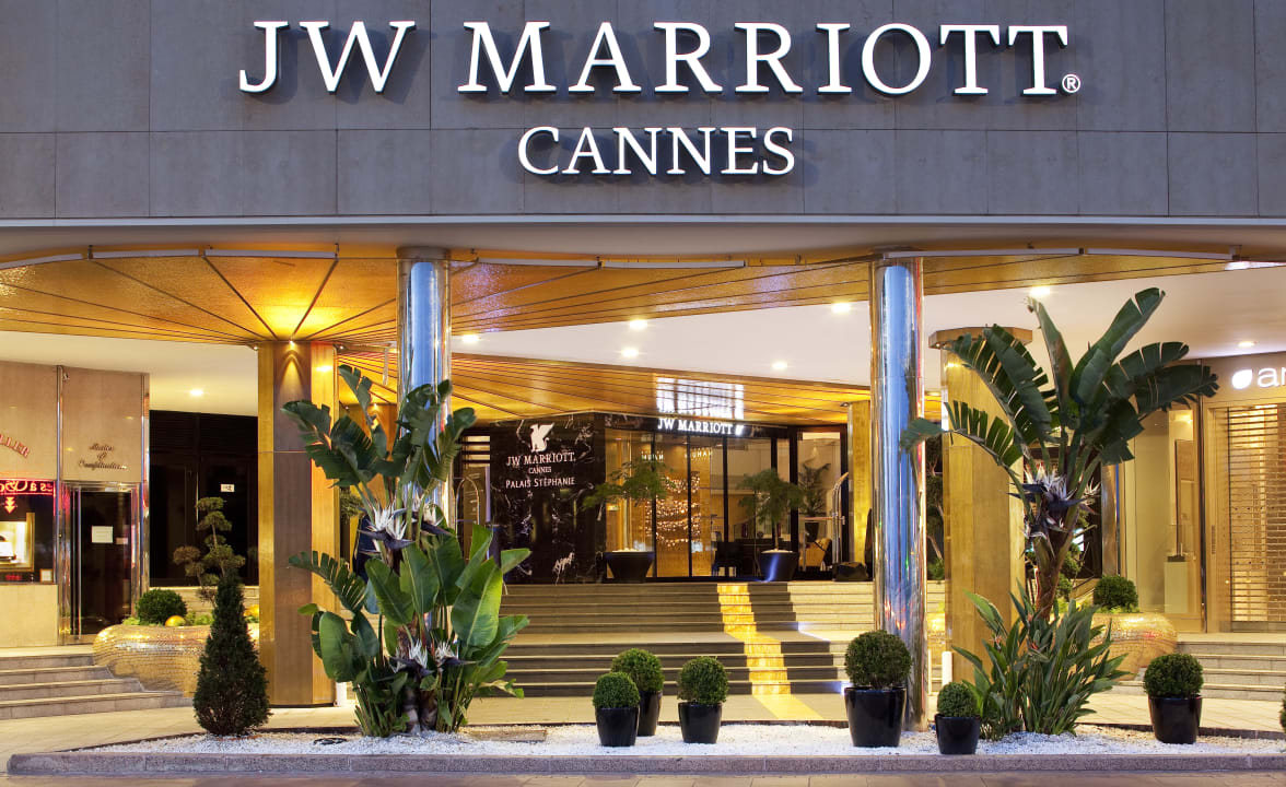 Außenansicht Hotel JW Marriott Cannes