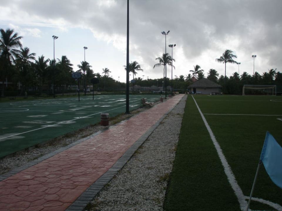 Sportplatz Hotel Grand Palladium Palace Resort, Spa & Casino