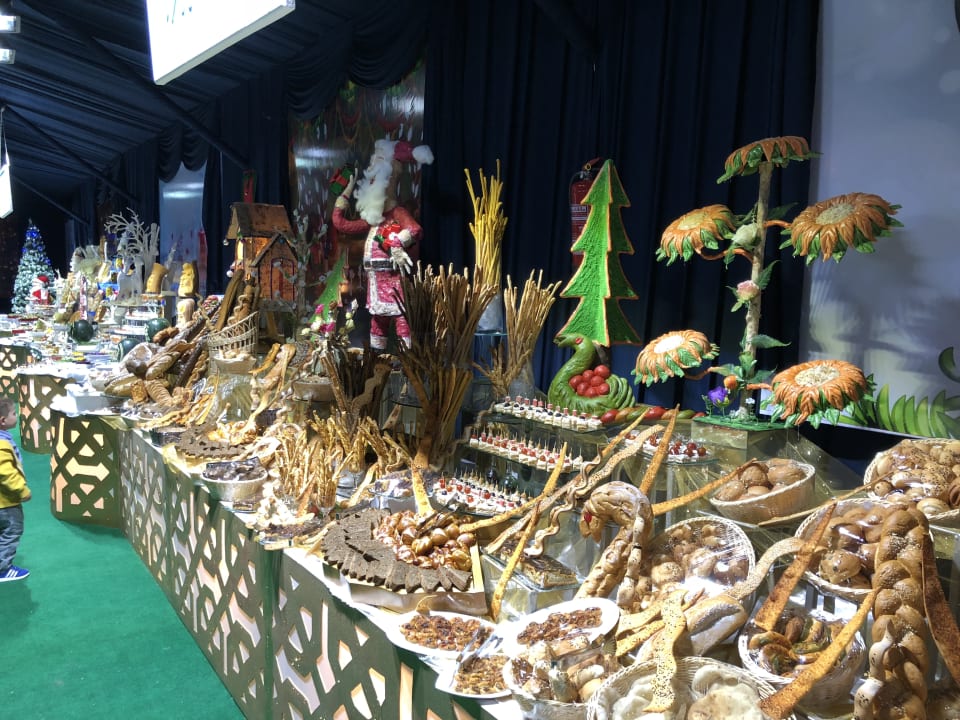 Das Zelt am Strand mit dem Weihnachtsbuffet  Pickalbatros White Beach Resort - Hurghada