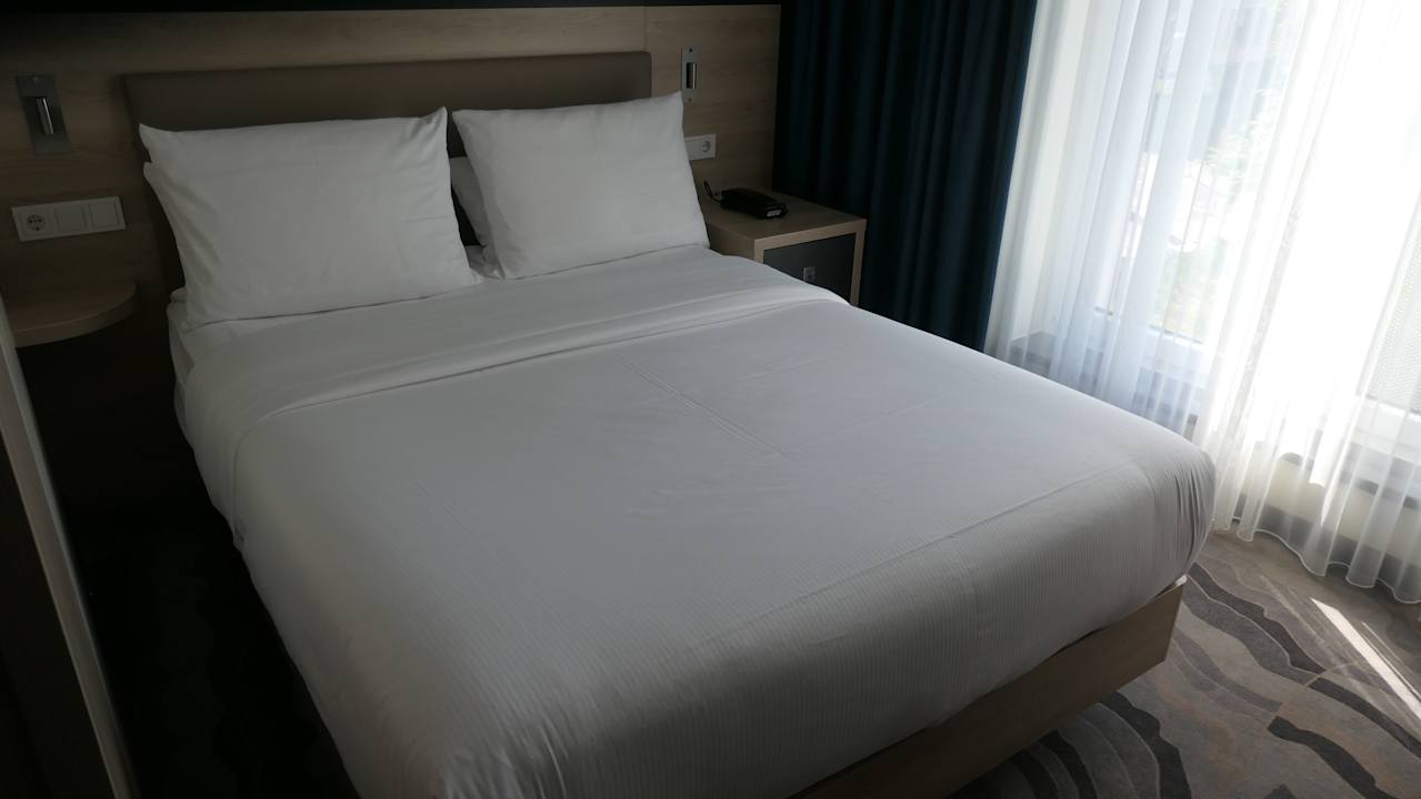 Zimmer Hampton by Hilton Berlin City Centre Alexanderplatz