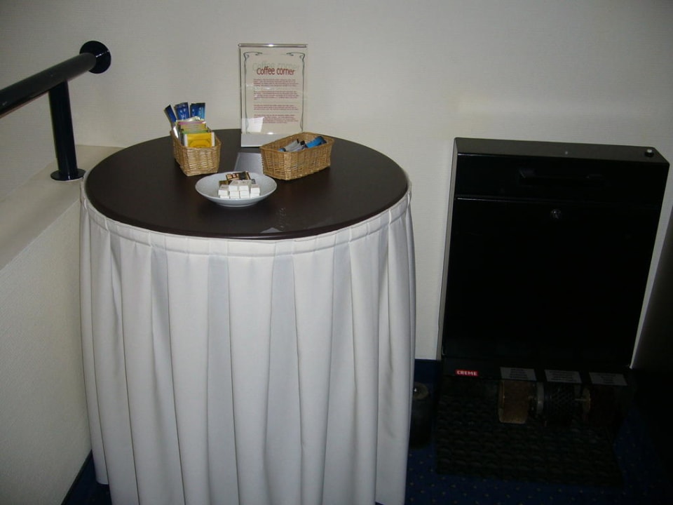 Kaffee, Tee etc. gibt es auf jeder Etage Best Western Hotel Keizershof