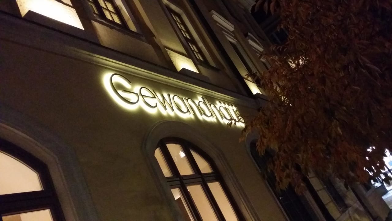 Hotel von aussen Gewandhaus Dresden, Autograph Collection