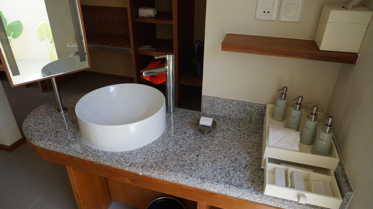 Beach Bungalow 110 Centara Ras Fushi Resort & Spa Maldives