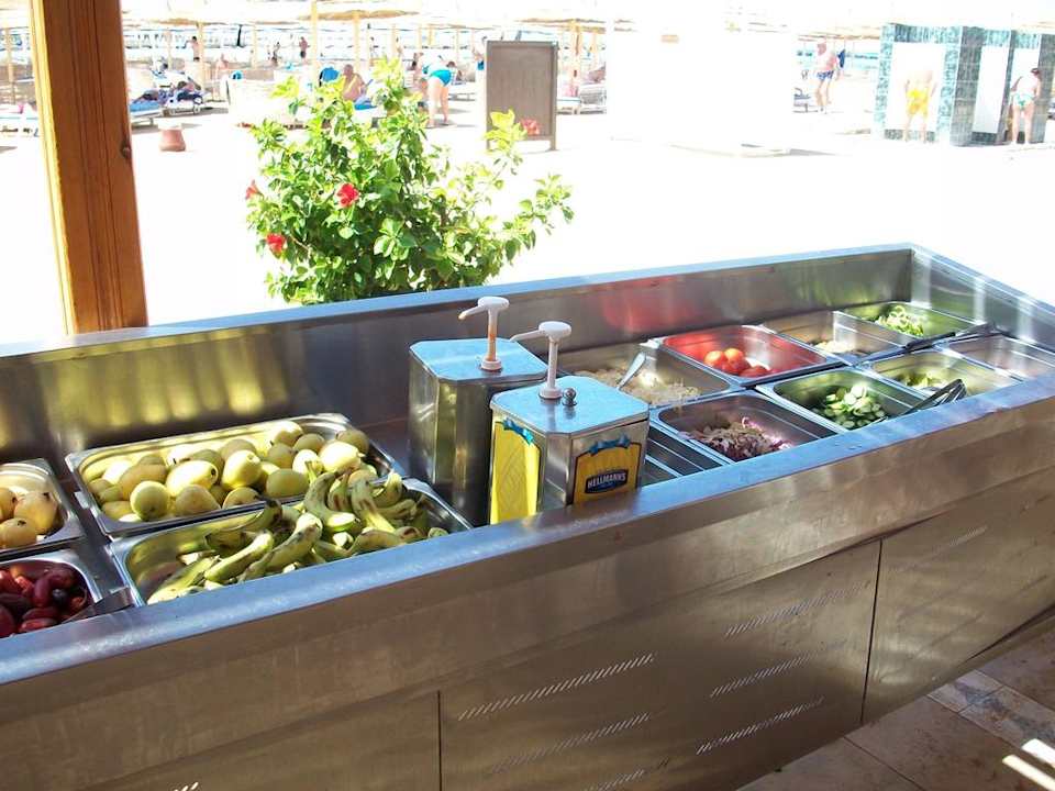 Salatbar am Strand Pickalbatros Alf Leila Wa Leila Resort - Neverland Hurghada