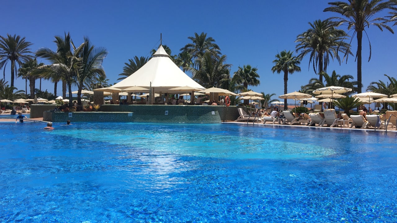 Pool Hotel Riu Palace Tres Islas