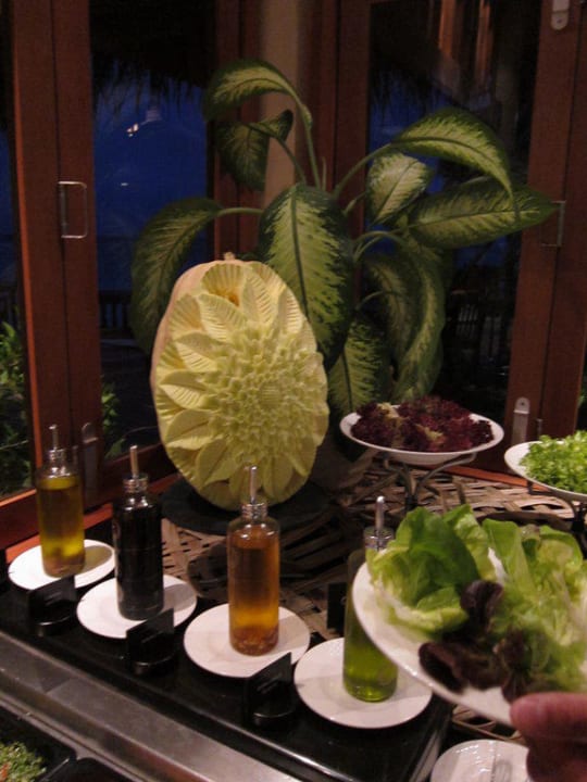 Vielfalt auch beim Dressing Veligandu Maldives Resort Island