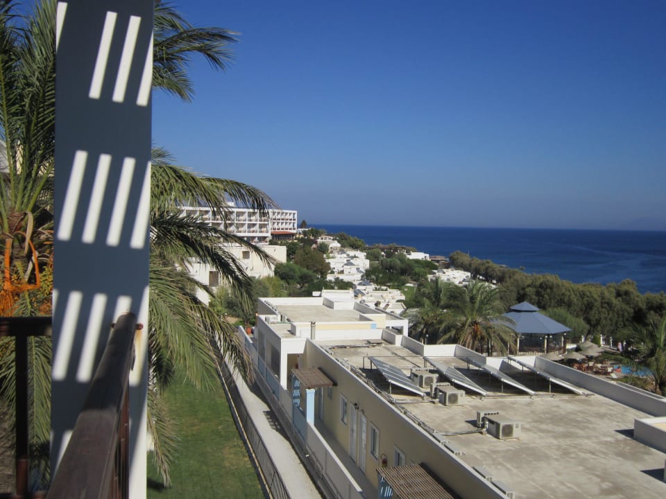 Budynek główny i bungalowce Dimitra Beach Hotel & Suites