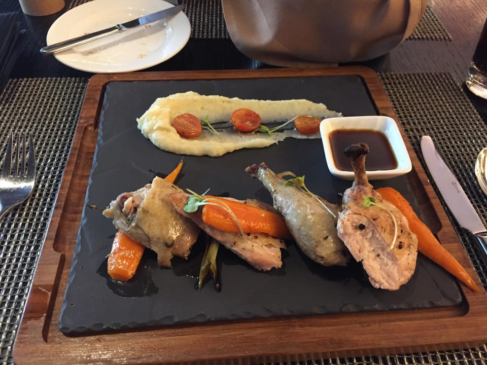 Gutes Essen im Restaurant Hilton Bangalore Embassy GolfLinks